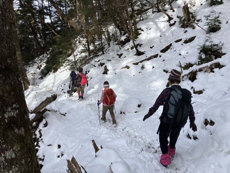 大菩薩嶺を後にして 2/14