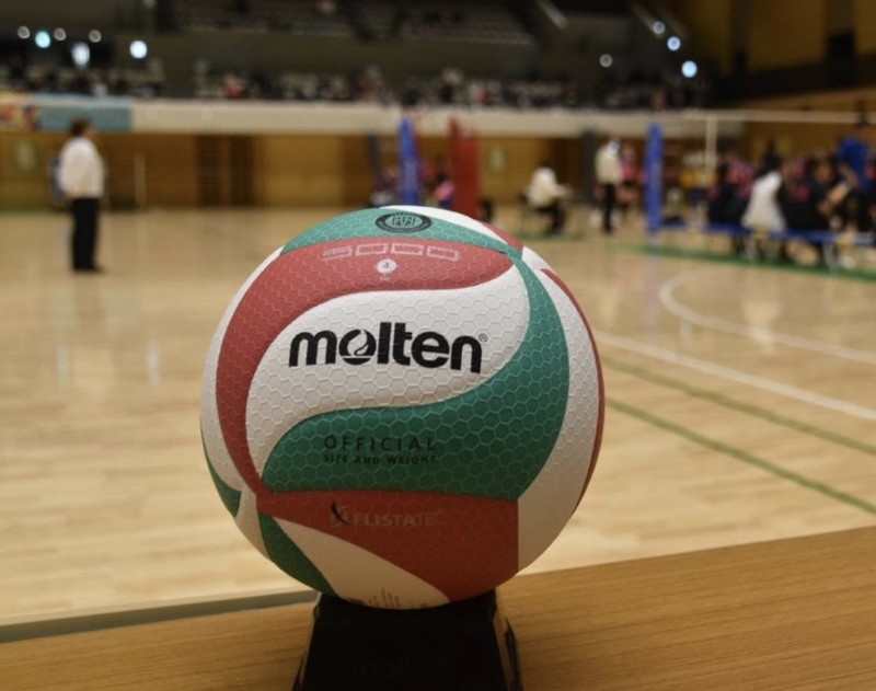 一緒にバレーボールせんか？？