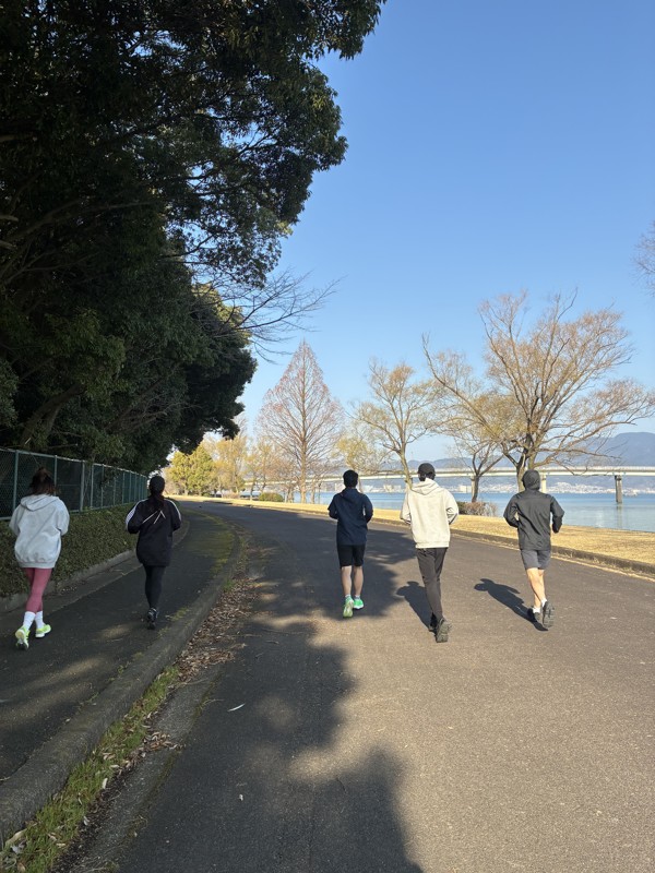 湖岸沿いを走るの最高🍃
