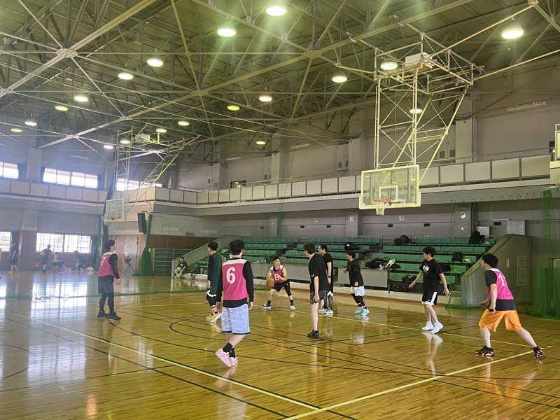 女子2人が休憩しています(^^