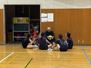 大先輩から受けるバレー座学📚