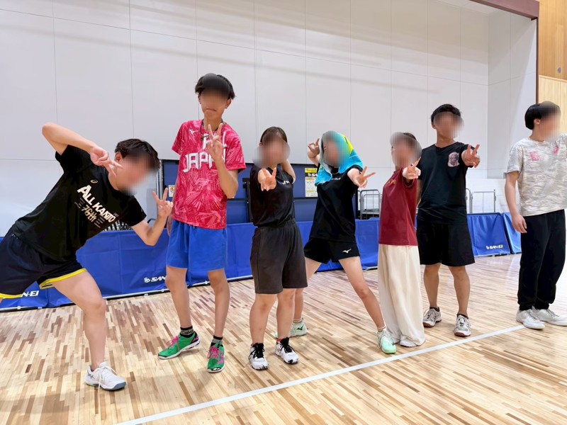 みんなで楽しくバレー！！