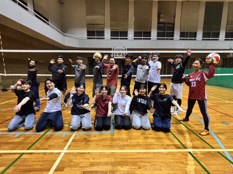 ＼つなぐ楽しさ、広がる仲間の輪！／笑顔で楽しむバレーボールサークル✨