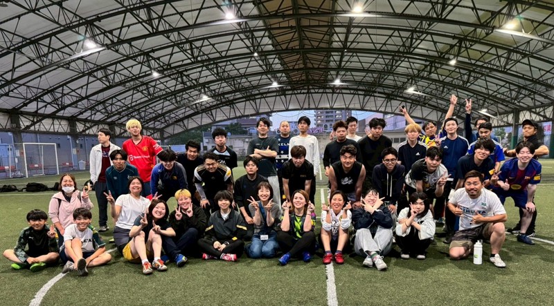 ＼蹴って、笑って、仲間が増える！／大人のフットサル交流サークル⚽🌟